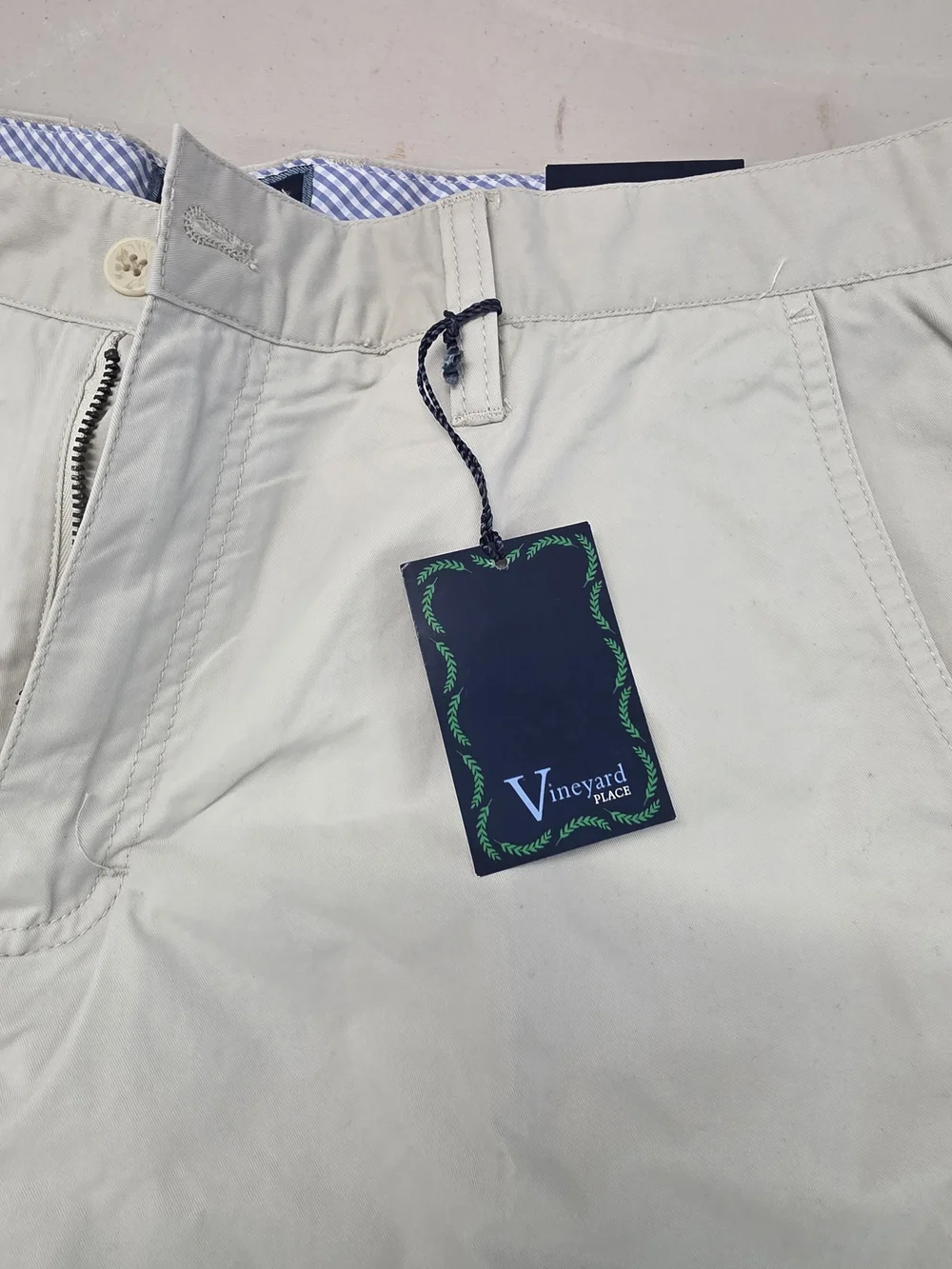 Vineyard Place Chino Khaki Shorts Men's Size 36x9 NWT